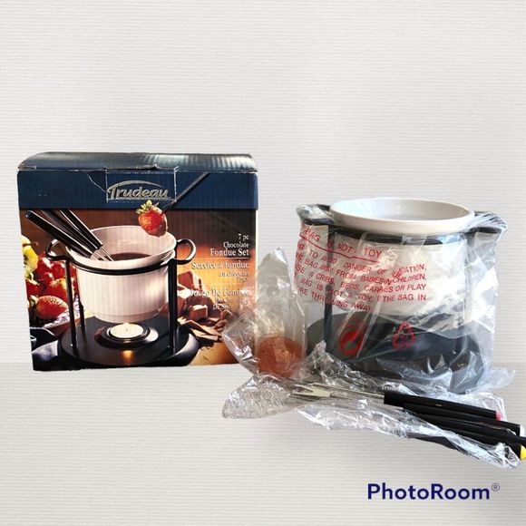 Trudeau Kitchen Trudeau 7 Piece Chocolate Fondue Set Pot Candle